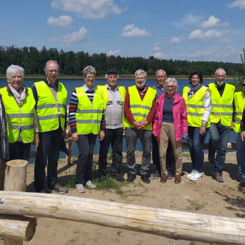 Die Weezer Seniorenunion an renaturierter Abgrabung Raadts in Kalbeck